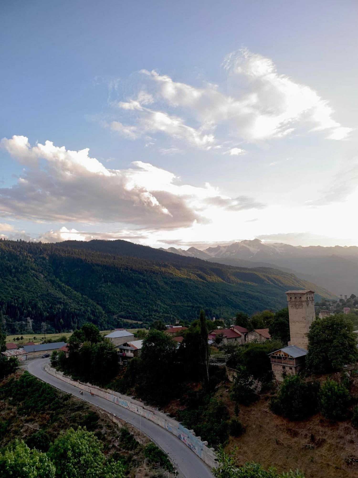 River Side Svaneti ميستيا المظهر الخارجي الصورة